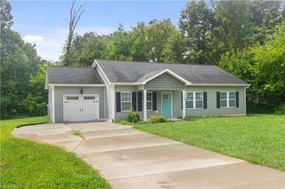 204 Quail Drive, Winston-salem, NC 27105