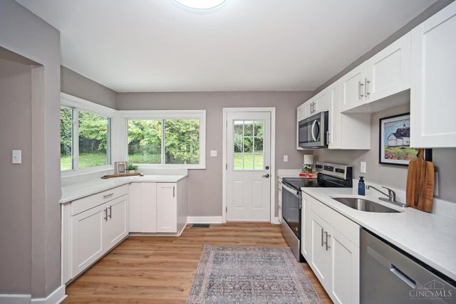 3174 W Tower Lane, Cincinnati, OH 45238