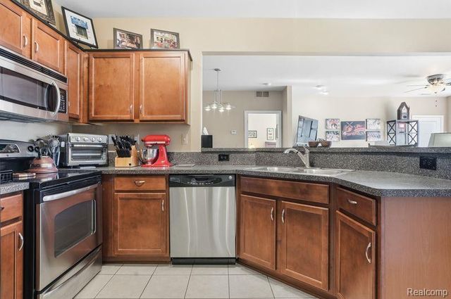 28304 Adler Park Drive, New Baltimore, MI 48051