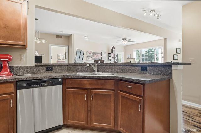 28304 Adler Park Drive, New Baltimore, MI 48051