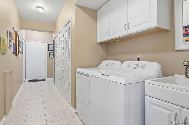 28304 Adler Park Drive, New Baltimore, MI 48051