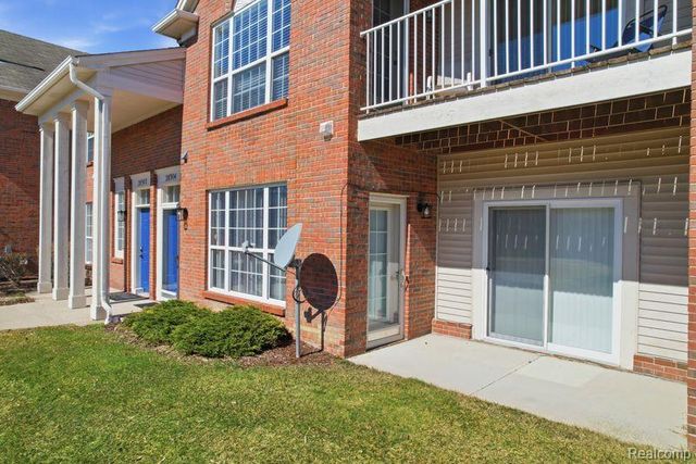 28304 Adler Park Drive, New Baltimore, MI 48051