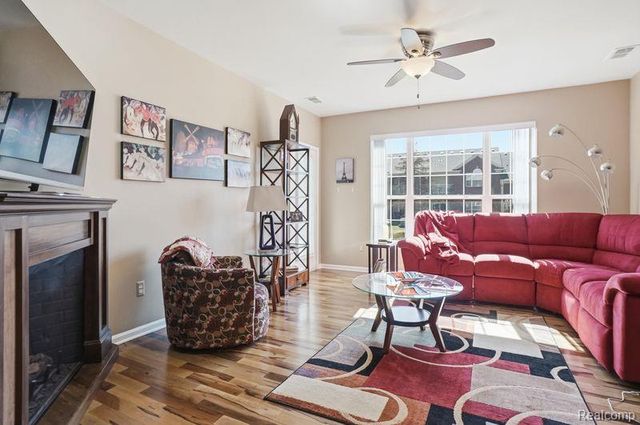 28304 Adler Park Drive, New Baltimore, MI 48051