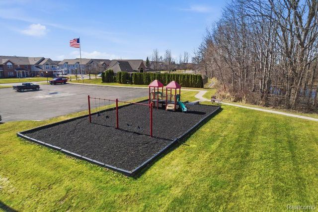 28304 Adler Park Drive, New Baltimore, MI 48051