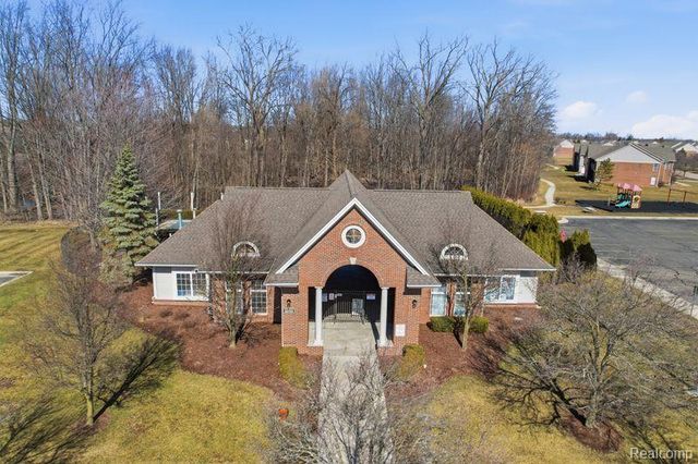 28304 Adler Park Drive, New Baltimore, MI 48051