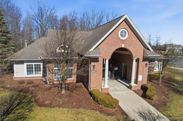 28304 Adler Park Drive, New Baltimore, MI 48051