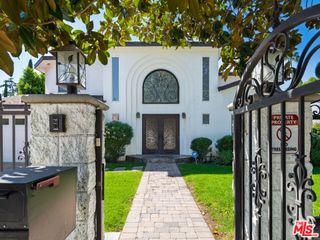 5417 Allott Avenue, Sherman Oaks, CA 91401