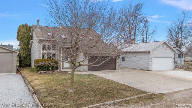 38033 Cherry Lane, Harrison Twp, MI 48045