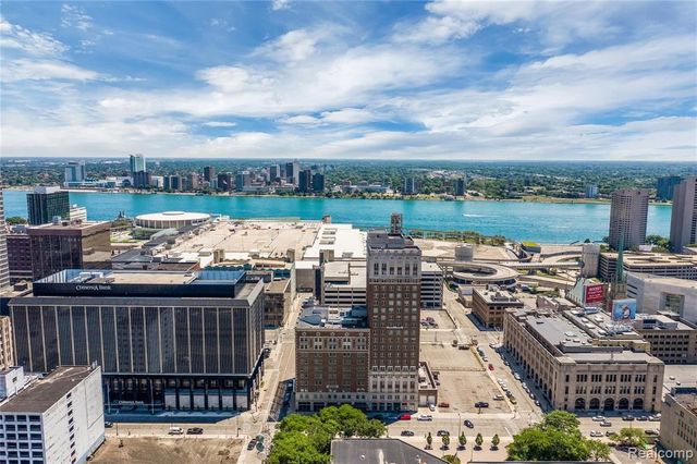 525 W Lafayette Boulevard 21B, Detroit, MI 48226