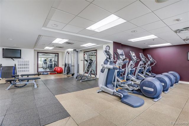 525 W Lafayette Boulevard 21B, Detroit, MI 48226