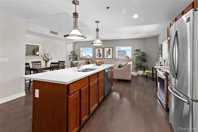 525 W Lafayette Boulevard 21B, Detroit, MI 48226