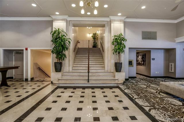 525 W Lafayette Boulevard 21B, Detroit, MI 48226