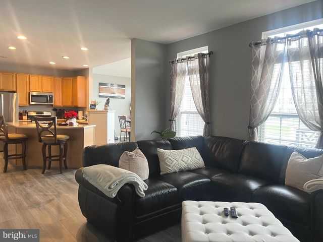 114 E CAYHILL LN, Smyrna, DE 19977