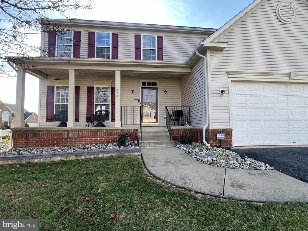 114 E CAYHILL LN, Smyrna, DE 19977