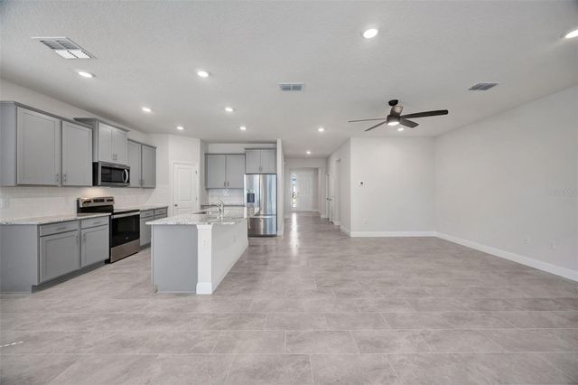 2518 CHAPEL OAK BEND, Wesley Chapel, FL 33543