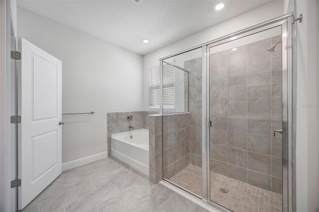 2518 CHAPEL OAK BEND, Wesley Chapel, FL 33543