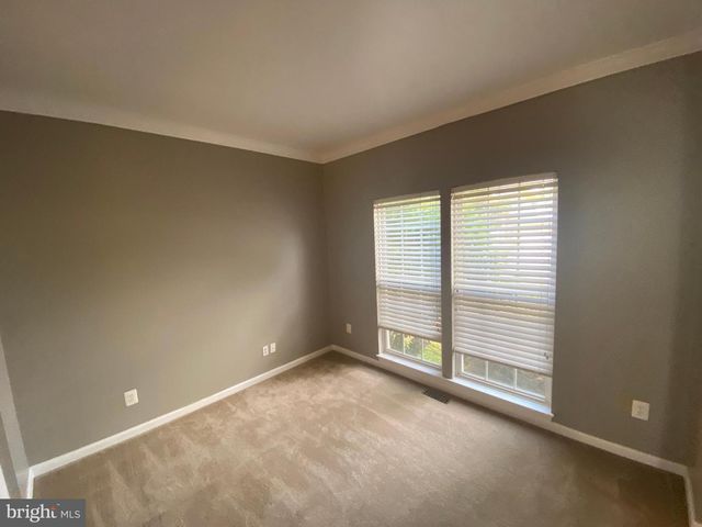 5619 JOSHUA TREE CIR, Fredericksburg, VA 22407