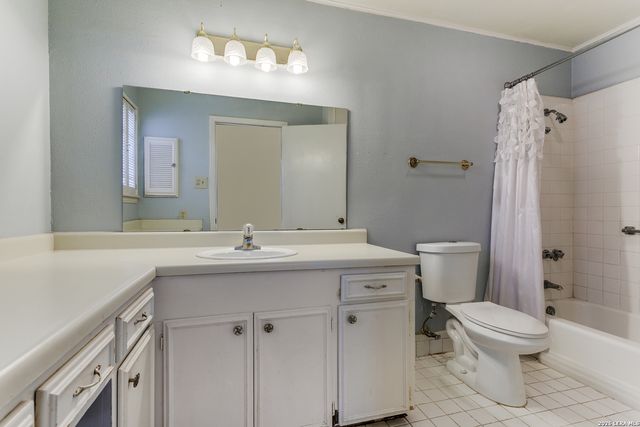 102 Ruelle 106 C, San Antonio, TX 78209