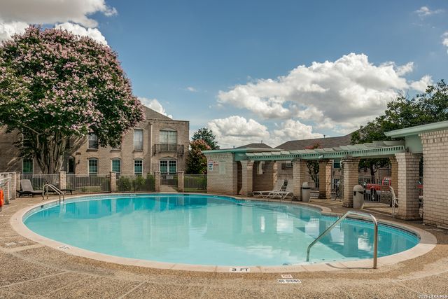 102 Ruelle 106 C, San Antonio, TX 78209