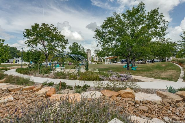 102 Ruelle 106 C, San Antonio, TX 78209