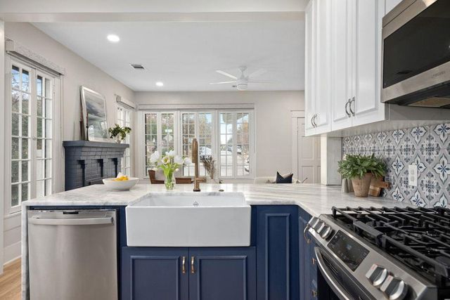 807 W 30th ST, Austin, TX 78705