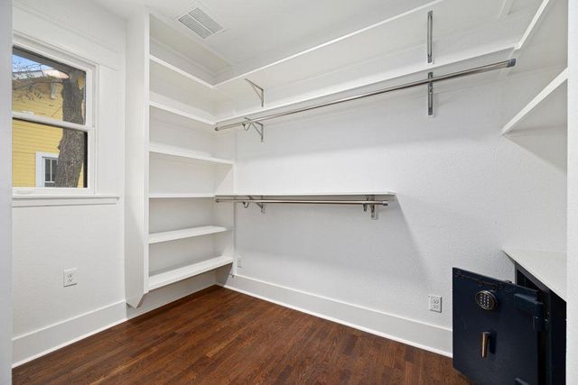 807 W 30th ST, Austin, TX 78705