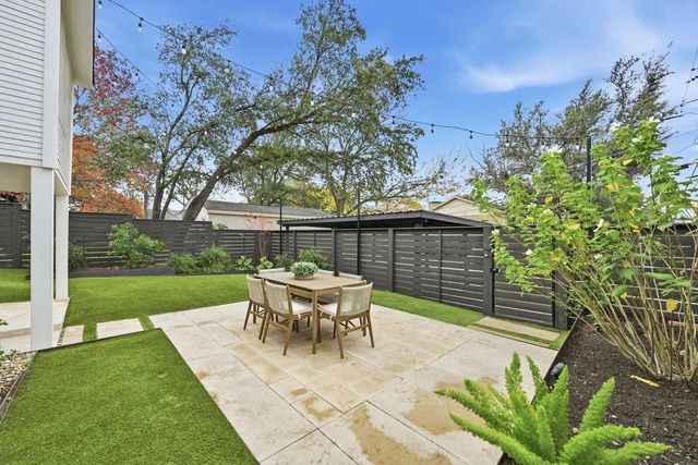 807 W 30th ST, Austin, TX 78705