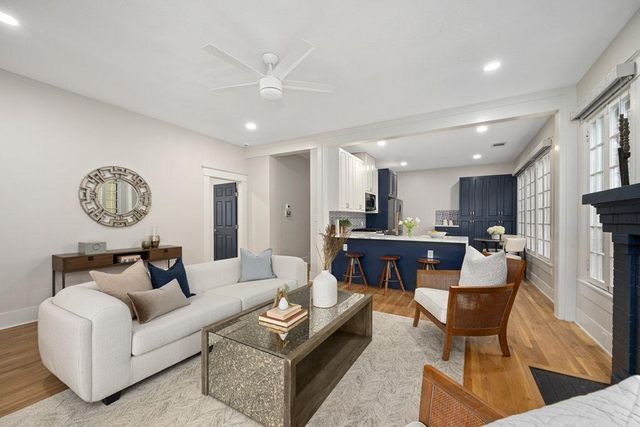 807 W 30th ST, Austin, TX 78705