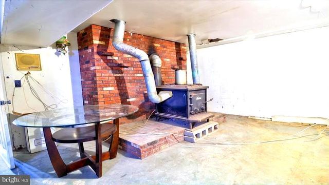 238 ELIZABETH AVE, Baltimore, MD 21227