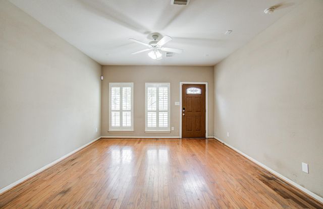 2211 Naomi Street, Houston, TX 77054