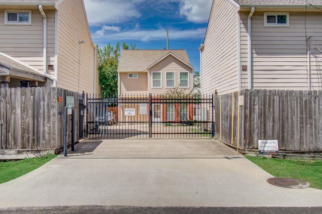 2211 Naomi Street, Houston, TX 77054