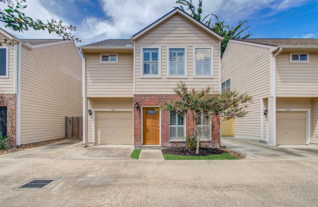 2211 Naomi Street, Houston, TX 77054