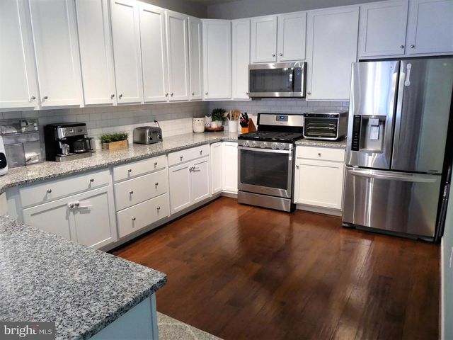 2100 HANFORD WAY, Pennsburg, PA 18073