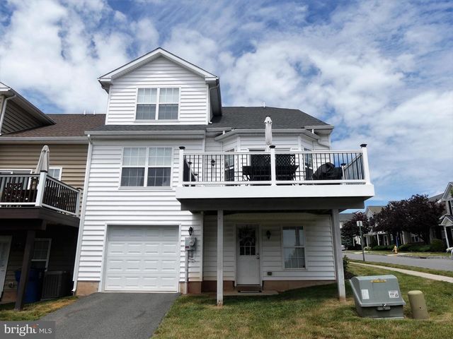 2100 HANFORD WAY, Pennsburg, PA 18073