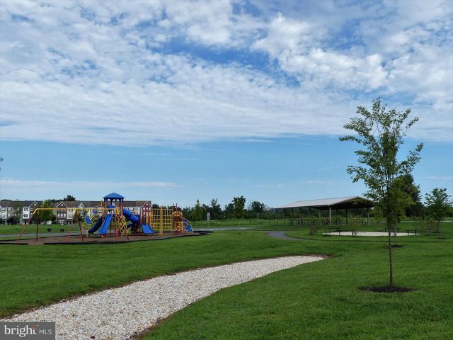 2100 HANFORD WAY, Pennsburg, PA 18073