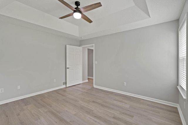 2404 LUBBOCK CT, Columbia, MO 65201