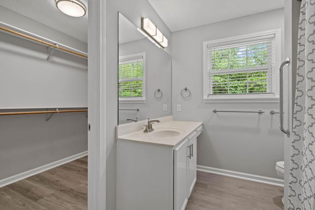2404 LUBBOCK CT, Columbia, MO 65201