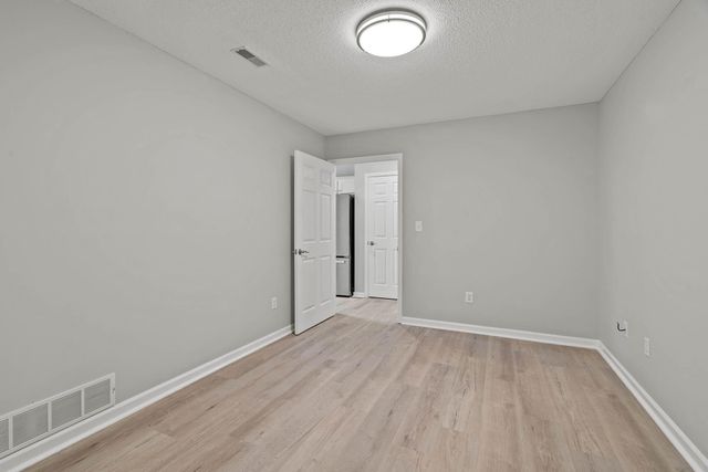 2404 LUBBOCK CT, Columbia, MO 65201
