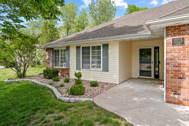2404 LUBBOCK CT, Columbia, MO 65201