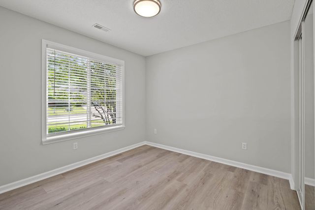 2404 LUBBOCK CT, Columbia, MO 65201