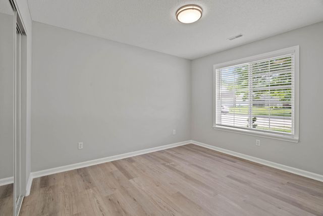 2404 LUBBOCK CT, Columbia, MO 65201