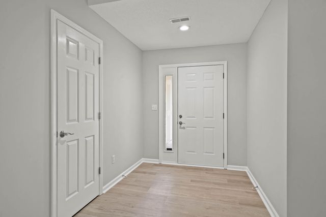 2404 LUBBOCK CT, Columbia, MO 65201