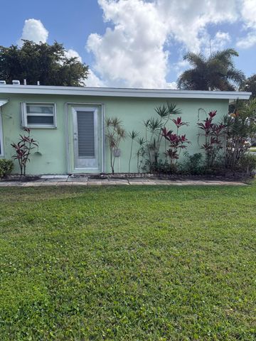 211 Country Lane E A, Boynton Beach, FL 33435