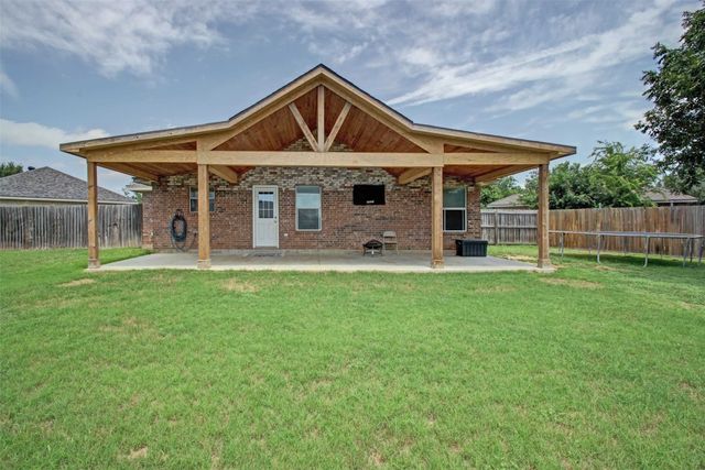 1103 Lynnwood Court, Cleburne, TX 76033