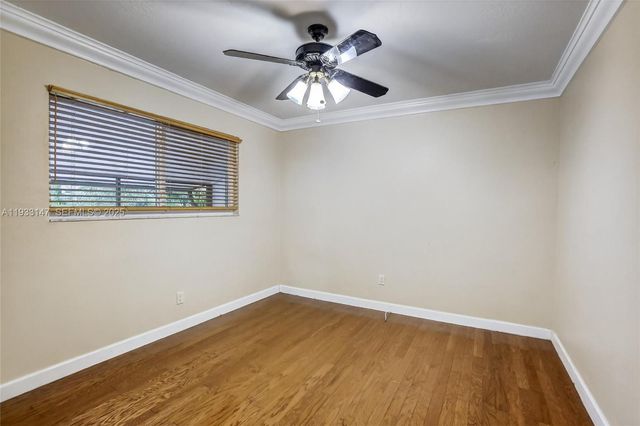 2500 NE 209th Ter, Miami, FL 33180