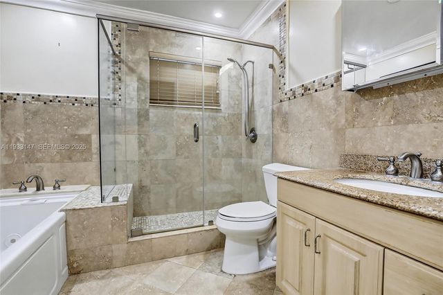 2500 NE 209th Ter, Miami, FL 33180