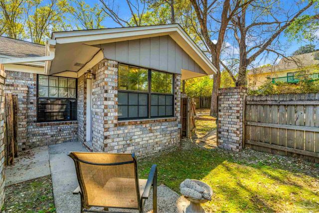 1210 Stonebridge Rd, Pensacola, FL 32514