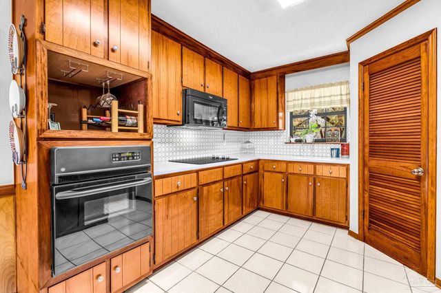 1210 Stonebridge Rd, Pensacola, FL 32514