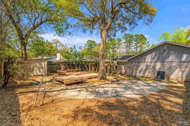 1210 Stonebridge Rd, Pensacola, FL 32514