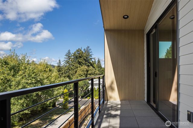 1947 1st Street, Kirkland, WA 98033